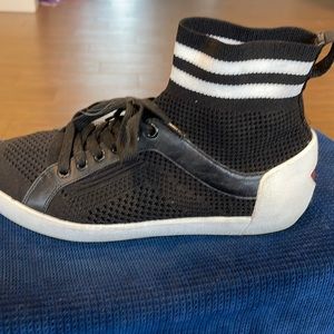 Ash sneaker with ankle sock.